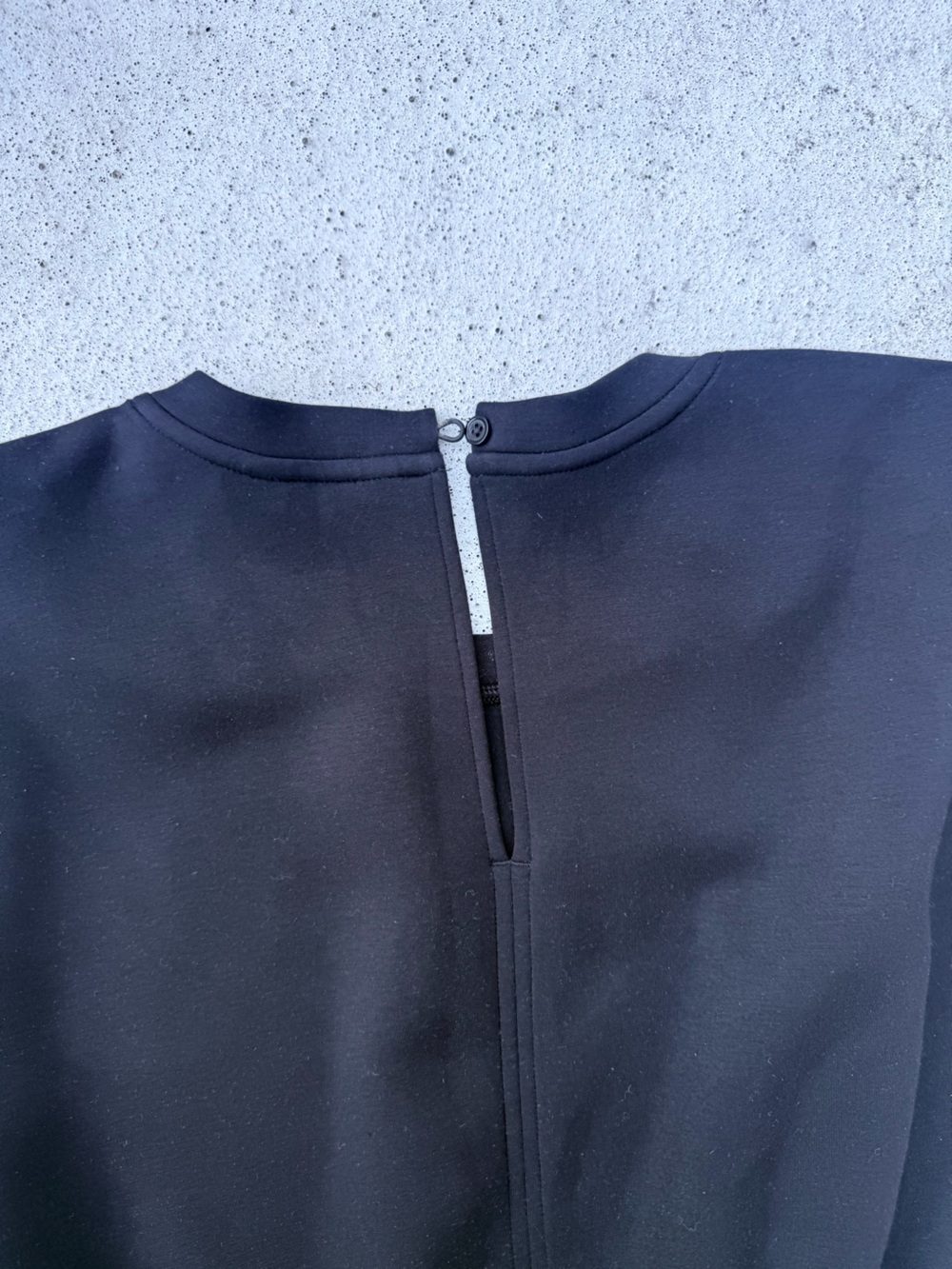 SPANX AirEssentials Cap Sleeve Cinched Jumpsuit in the shade Very Black Size 1X - Picture 7 of 7